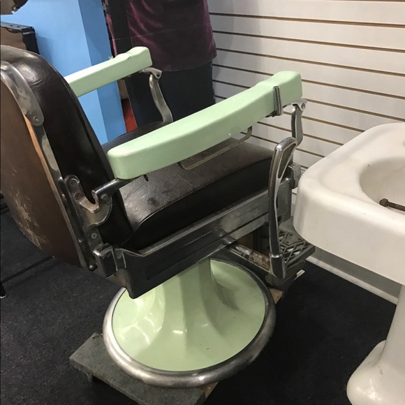 Paidar Barber Chair - Picture 2 of 8